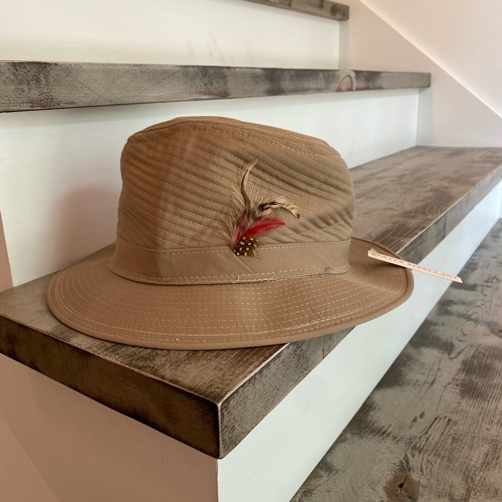 NWT Water Repellant Fishing Hat
